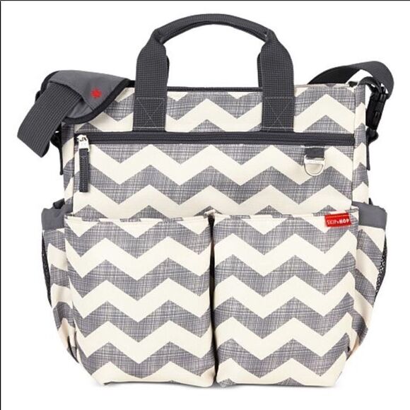 🎉 HP 🎉 Skip hop diaper bag 🍼 - Picture 1 of 7